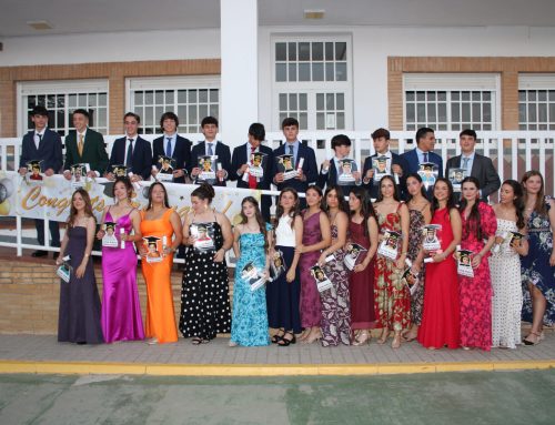 La promoción XXIX de 4º de ESO celebra su graduación en Los Rosales